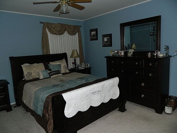 5th image of 15 La Salle Ln