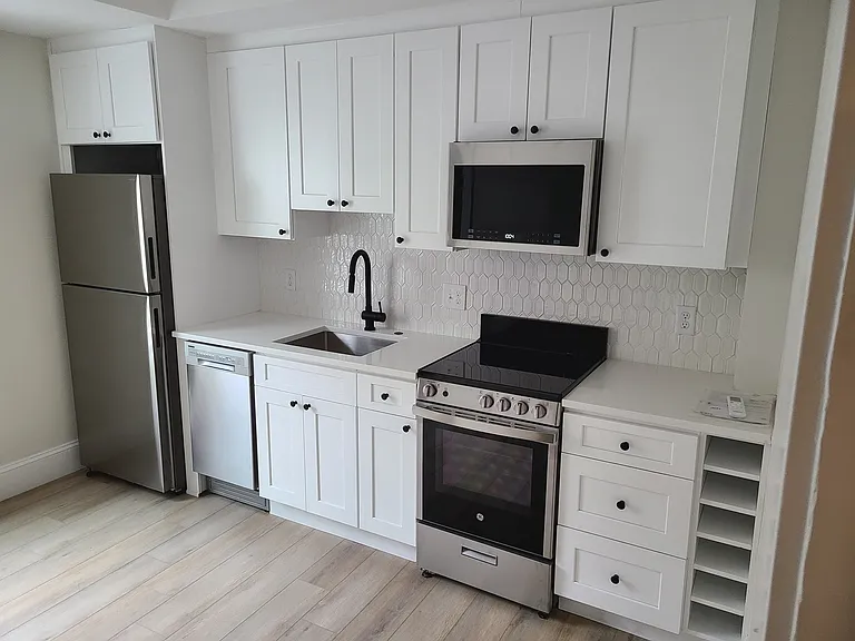 101 Gregory St #11 — Photo 4
