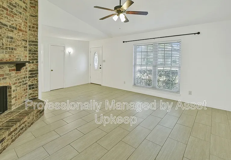 1306 Clearview Dr — Photo 6