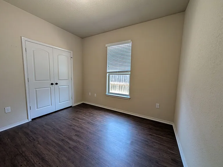 660 Creekside Cir — Photo 21