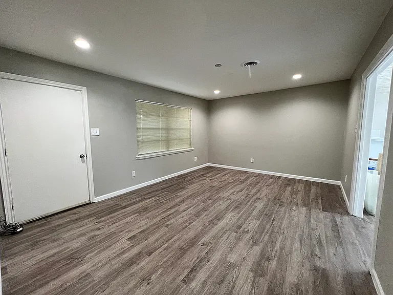 3024 Meadowlark Ln — Photo 3