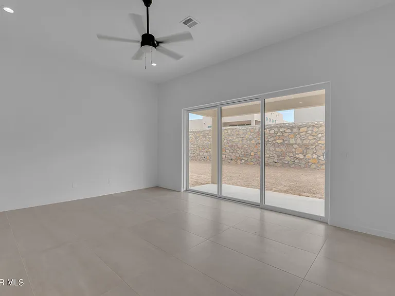 12825 Middlesbrough Ave — Photo 17