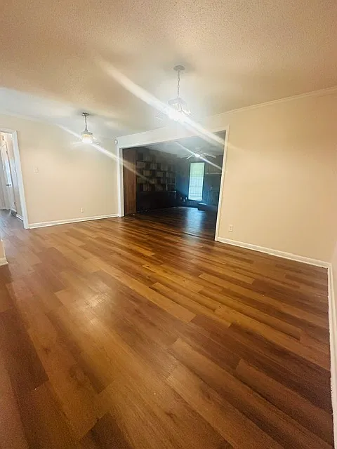4 bed, 1400 sqft, $1,550 — Photo 2