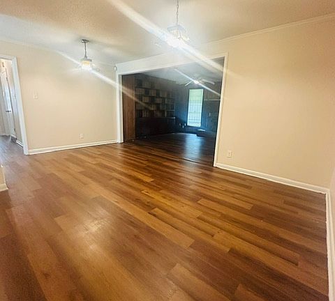 2nd image of 3717 Freemile Ave