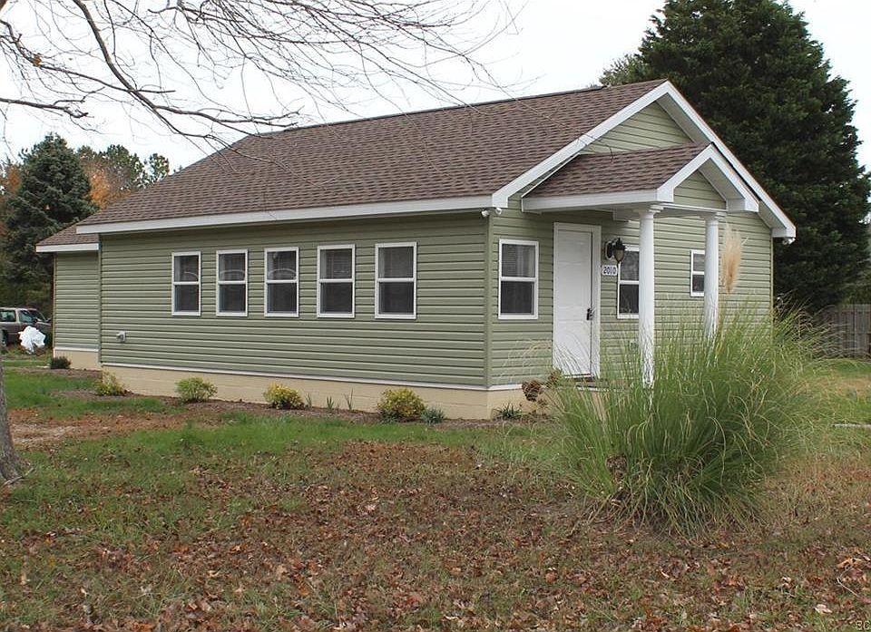 1st image of 2010 Ramblewood Dr N