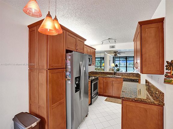 5th image of 6228 Coral Lake Dr #304