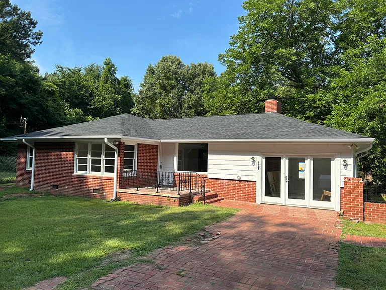 1656 Zinnia Ct — Photo 1