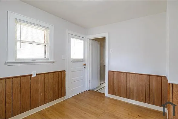 902 Cole Ave — Photo 6