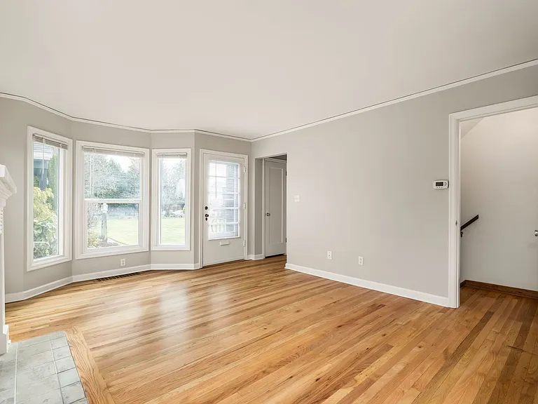 Parkside Apartments — Photo 9
