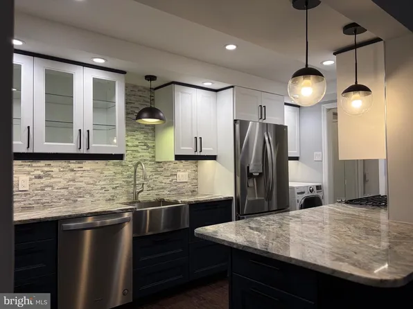 10202 Prince Pl #2-T3, Upper Marlboro, MD 20774