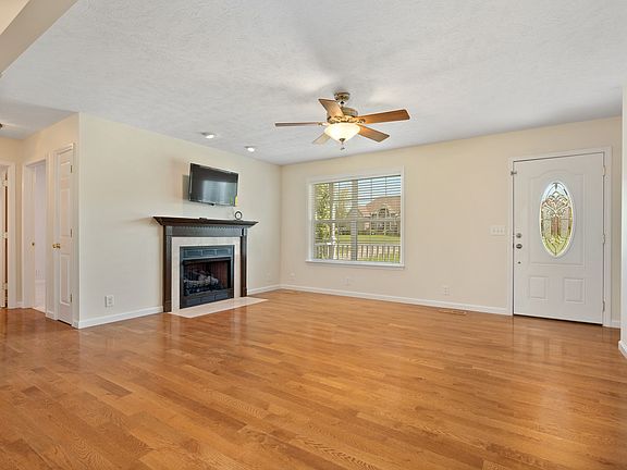 5th image of 117 Roaden Ct