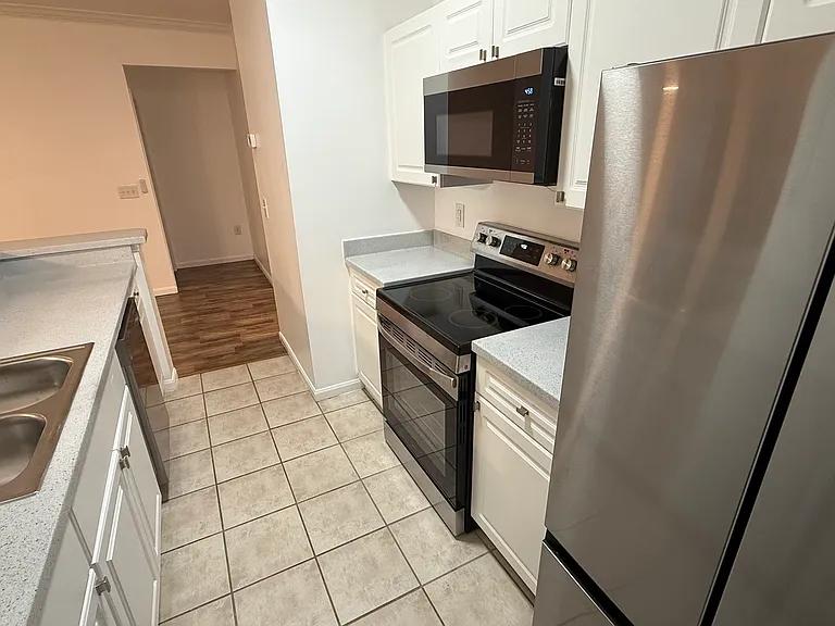 729 Celebration Ave #729 — Photo 8