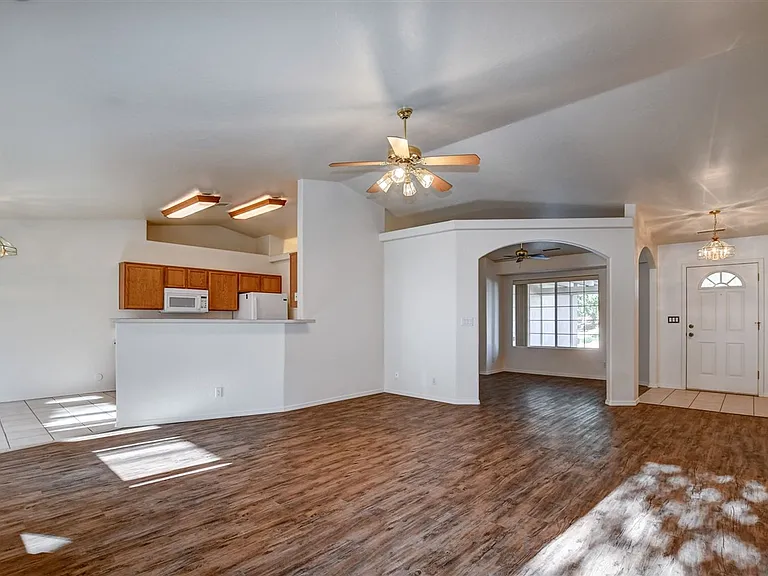4261 N Tonopah Dr — Photo 5