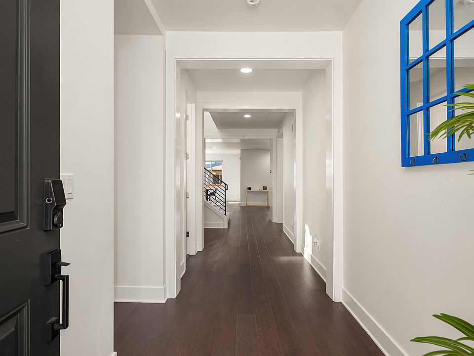 1st image of 1275 SE 18th St #1