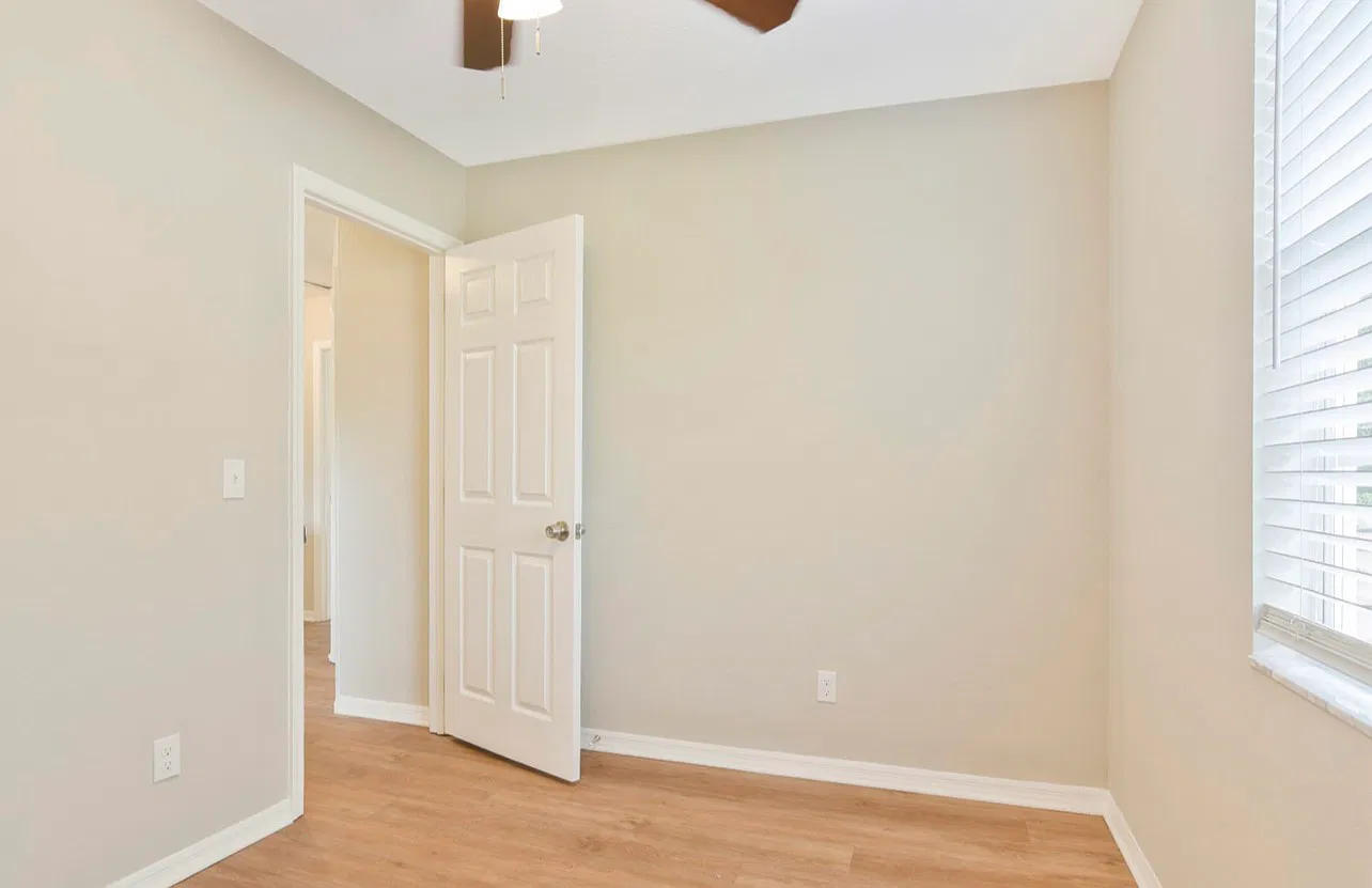3 bed, 2.5 bath, 12750 sqft, $1,550 — Photo 3