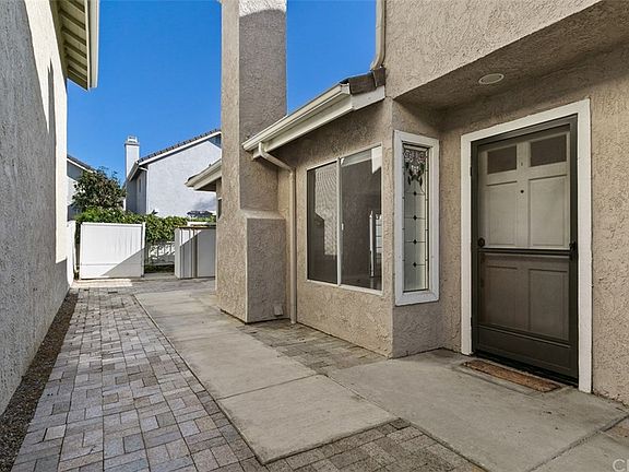 2nd image of 2325 Avenida Marejada #39
