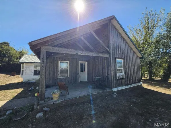 10090 Sunshine Dr #M, Mountain Grove, MO 65711