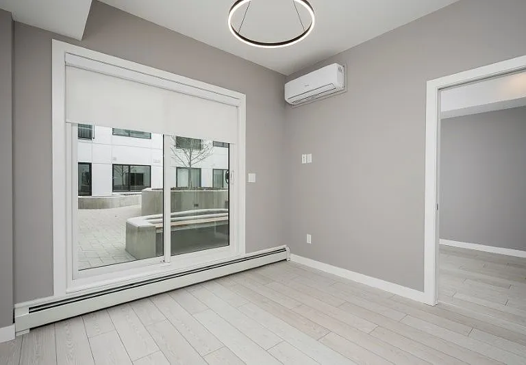 310 15th Ave SW #106 — Photo 32