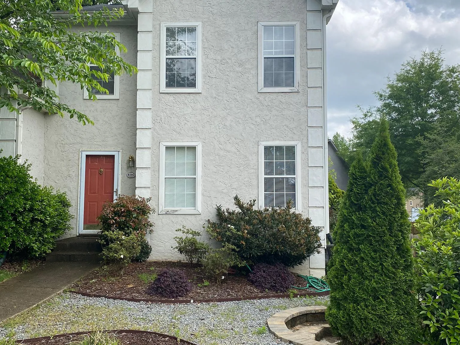3 bed, 1394 sqft, $1,985 — Photo 2