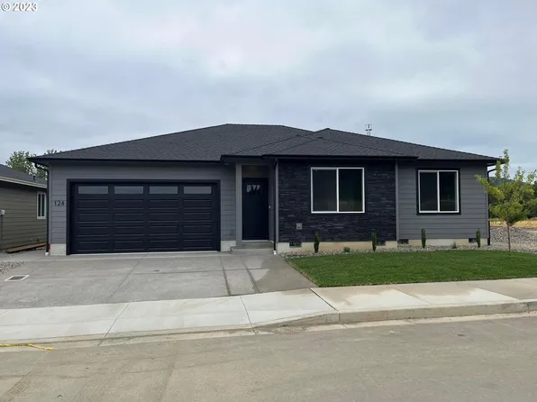 124 Elkton St, Sutherlin, OR 97479