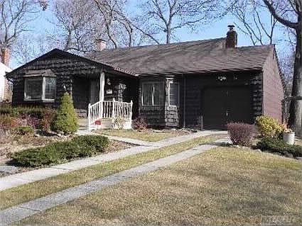 1st image of 17 Queen Anne Pl