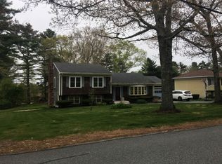 95 Highland Ave, Dartmouth, MA 02747