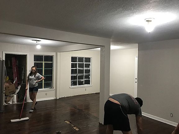 3rd image of 315 Freiling