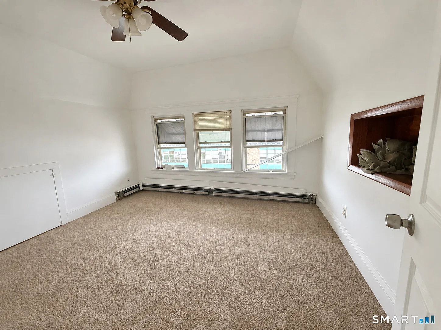 2 bed, 1.0 bath, 883 sqft, $1,800 — Photo 3