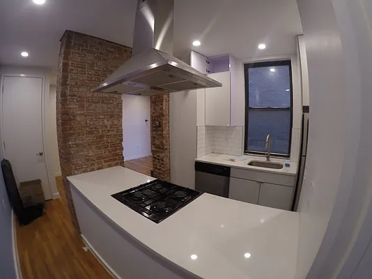 Rented by Bohemia Realty Group | media 52