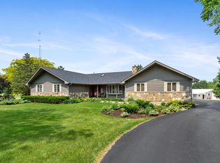 N1643 Center Dr, Genoa City, WI 53128