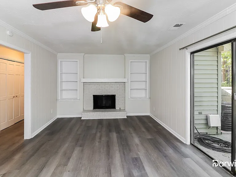 2376 Red Barn Rd SW — Photo 5