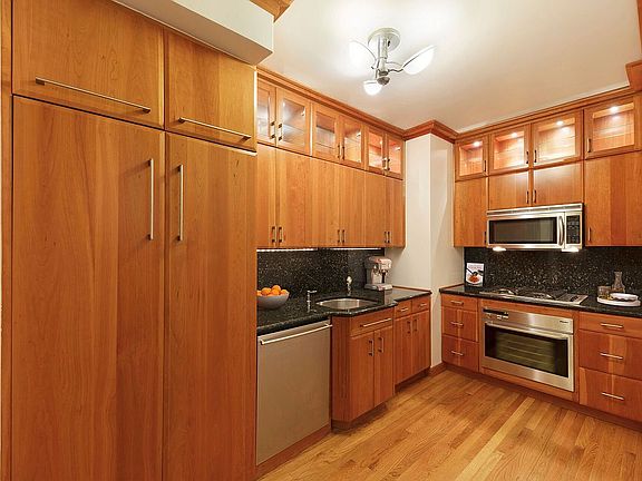 3rd image of 45 E 89th St APT 4D