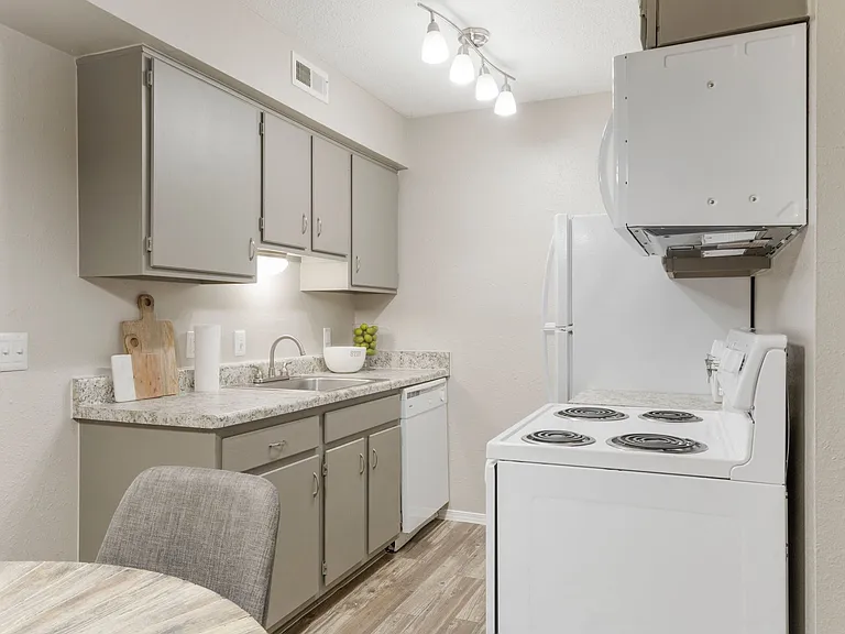 Echo Trail Apartments - Lease Today & Save $300 OFF Move-In Costs! — Photo 5