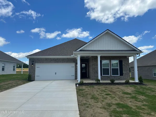 54 Pickwick Pl, Byhalia, MS 38611