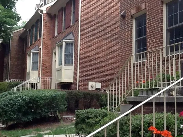 10427 Englishman Dr, Rockville, MD 20852