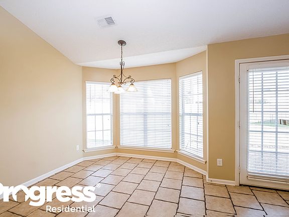 5th image of 9875 Averbury Dr
