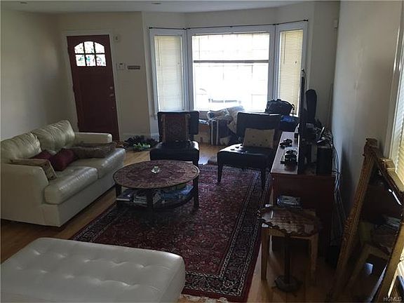 4th image of 182 Woodside Ave