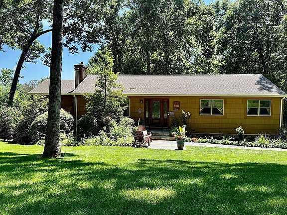 2nd image of 14 Woodland Rd