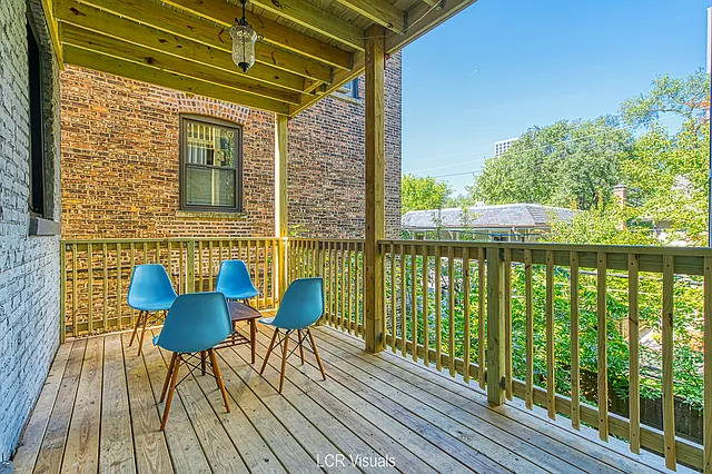 Building Photo - 712 W Buena Ave #2