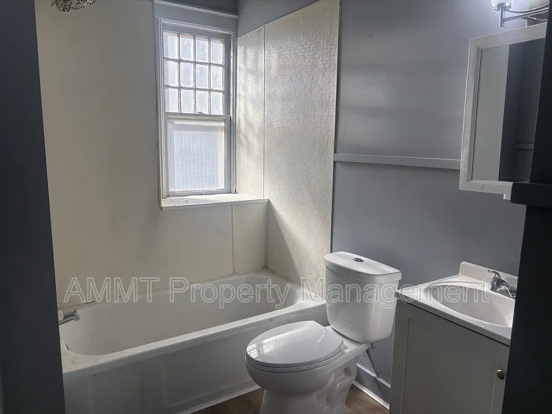 1 bed, 1.0 bath, $675 — Photo 4