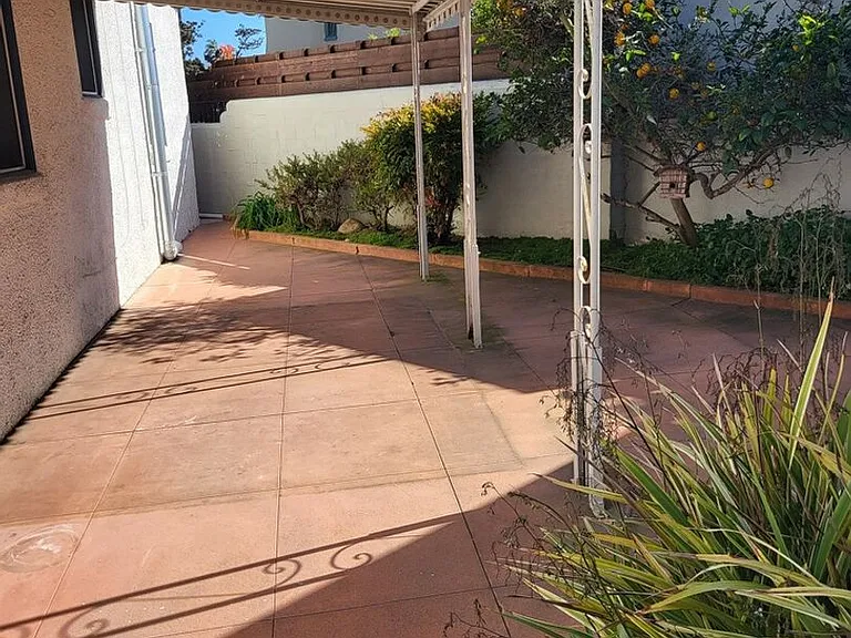 2123 Pine St — Photo 23