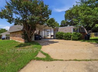 6811 Trail Lake Dr, Fort Worth, TX 76133