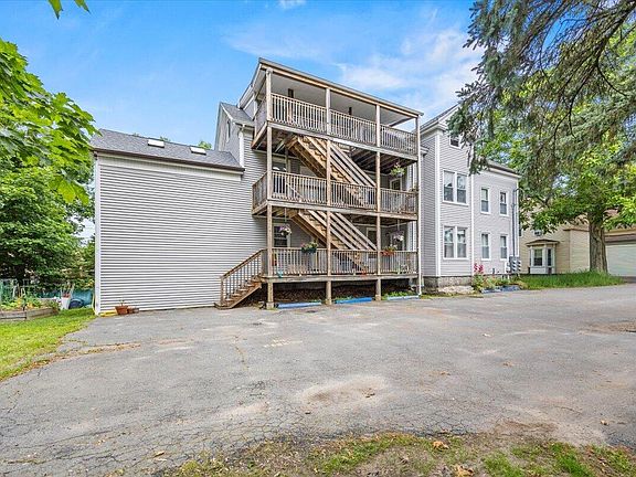 3rd image of 7 Emmons Place