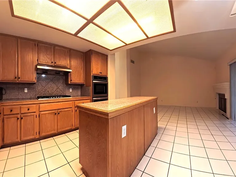 4844 Jadero Dr — Photo 11