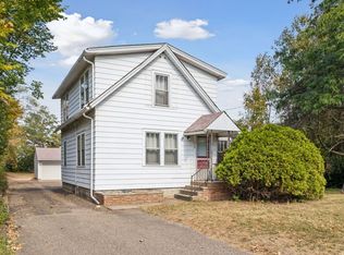 1215 County Road C E, Maplewood, MN 55109