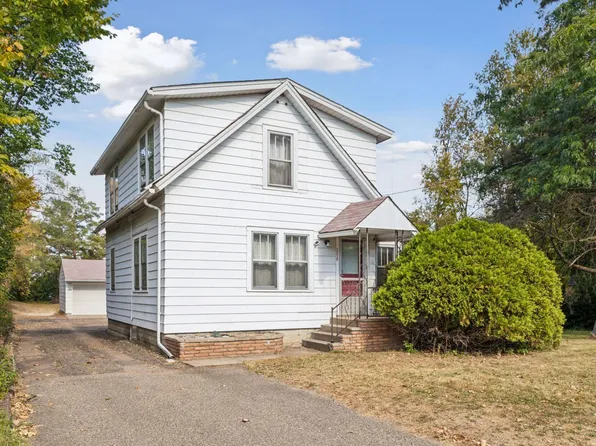 1215 County Road C E, Maplewood, MN 55109