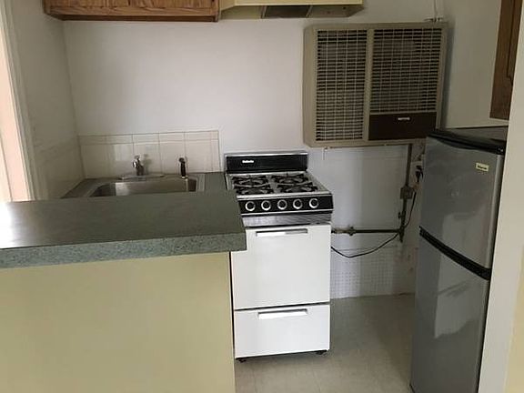 4th image of 7331 Southwestern Blvd APT 3