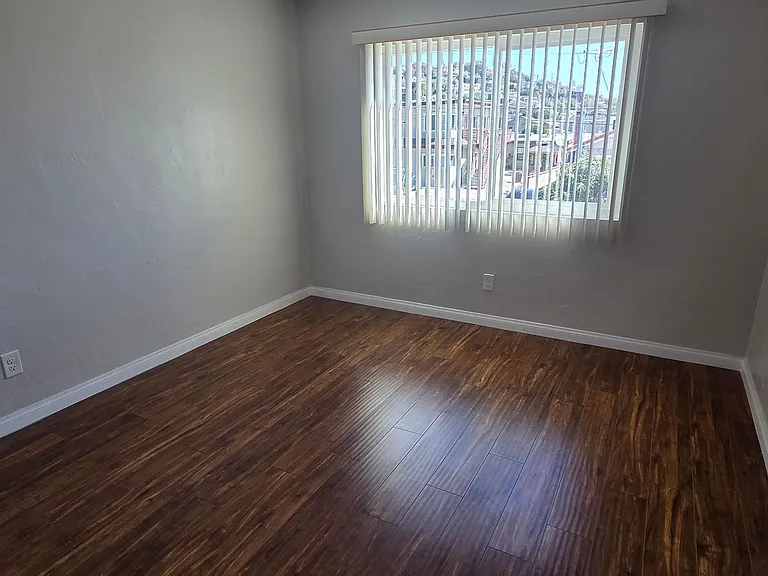 Villa West Apartments — Photo 9