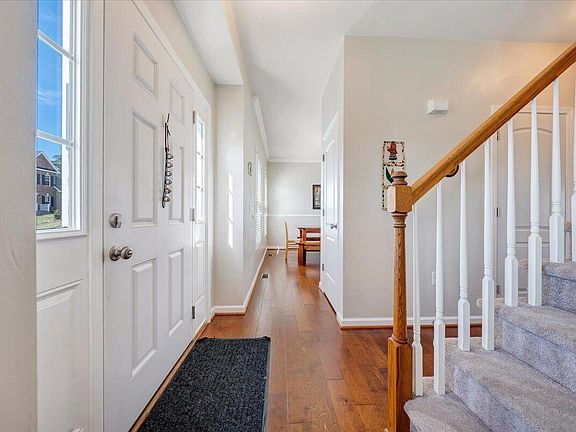 4th image of 216 Edgemere Dr