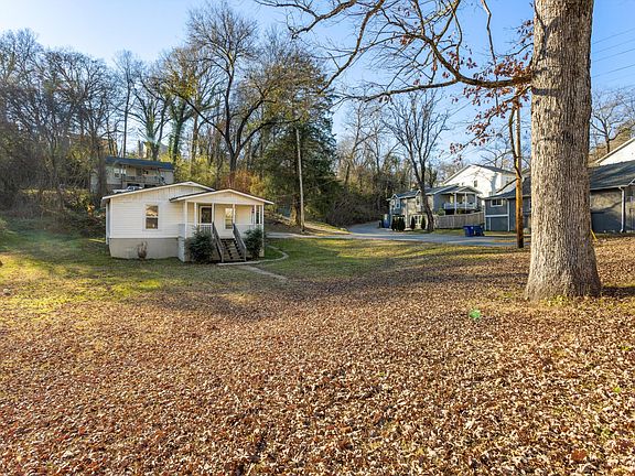 3rd image of 202 Hedgewood Dr